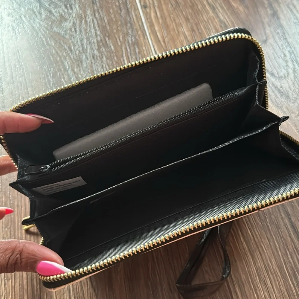Paris Wallet